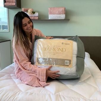 Pillow Top Toque de Plumas Branco Appel Queen 1,58m x 1,98m